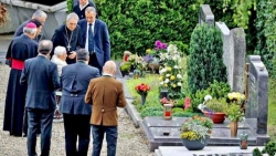 Đức Bênêđictô XVI đến thăm những nơi thân yêu của ngài ở Đức