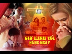 Thật đẹp giờ kinh tối trong gia đình!