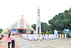 Tân linh mục J.B. Trần Thanh Tuấn,OMI dâng Thánh lễ Tạ ơn tại Hòa Yên