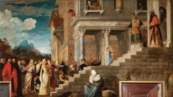 Duc Me dang minh trong den tho 800x445