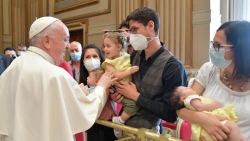 Đức Thánh cha tiếp các phó tế vĩnh viễn của Giáo phận Roma và gia đình