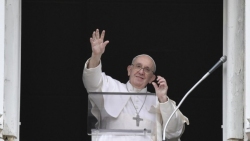 Kinh Truyền tin với Đức Thánh cha: Xin cho chúng ta tăng trưởng mỗi ngày trong tình bạn với Chúa Giêsu, là bánh sự sống