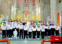 Giáo xứ CHÁNH TÒA: Thánh lễ và Nghi thức LÊN ĐƯỜNG...