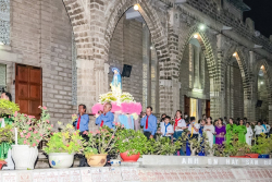 Gx Chánh Tòa: Thánh lễ và Rước Kiệu Đức Mẹ,kết thúc Tháng Mân Côi