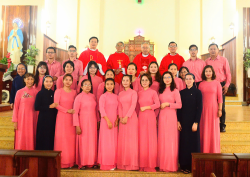 Giáo lý viên giáo xứ Bình Cang mừng lễ bổn mạng