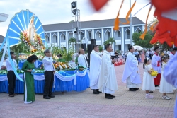 Giáo xứ Hòa Nghĩa: Dâng hoa kính Đức Mẹ - khởi đầu tháng hoa