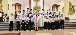 Đức Giám mục ban Bí tích Thêm sức tại giáo xứ Khiết Tâm ngày 07/6/2026