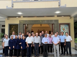 Tạm biệt bục giảng, trọn đời một tấm lòng: Đại Chủng viện Sao Biển tiễn ba Cha Giáo về nghỉ hưu