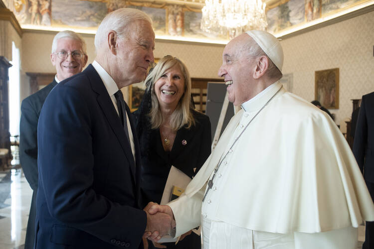pope francis and Mr Biden