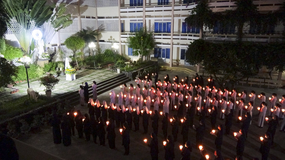 Hội Dòng Khiết Tâm Đức Mẹ Khai Mạc Tháng Hoa 2022