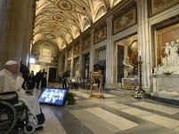 ĐTC chủ sự kinh Mân côi trọng thể cầu nguyện cho hòa bình