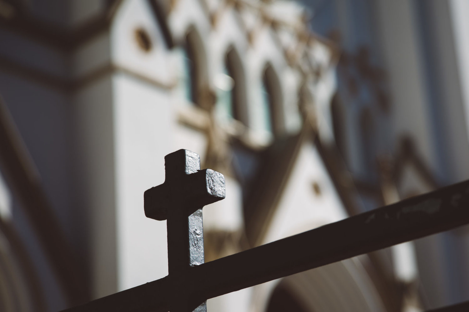 Hãy quên đi “những nén bạc” của mình để nhường chỗ cho lòng thương xót của Chúa