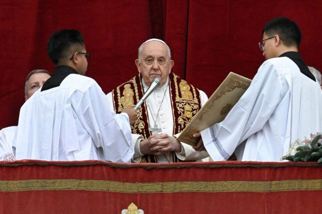 Sứ điệp Giáng Sinh 2023 và phép lành toàn xá Urbi et Orbi