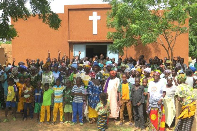 ĐTC Phanxicô chia buồn về vụ tấn công nhà thờ Công giáo và đền thờ Hồi giáo ở Burkina Faso