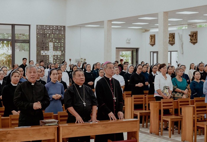 Học Viện Công Giáo Việt Nam bế giảng năm học 2023 – 2024 và trao chứng chỉ Triết học