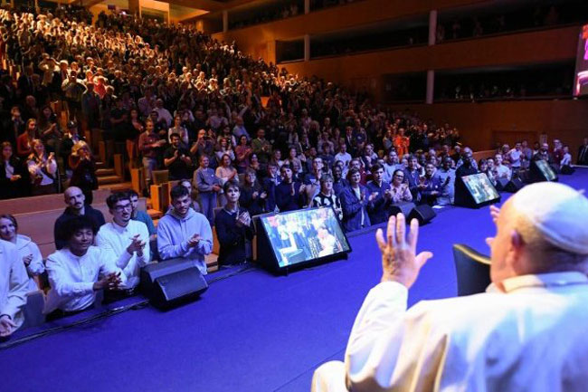 ĐTC Phanxicô gặp các sinh viên đại học tại Đại học Công giáo Louvain