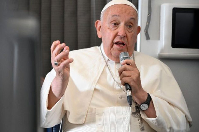 Phỏng vấn ĐTC Phanxicô trên chuyến bay từ Singapore trở về Roma