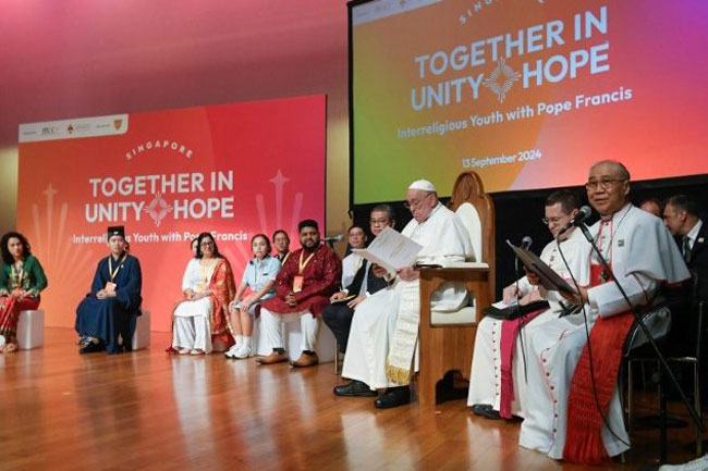 ĐTC Phanxicô gặp gỡ liên tôn với người trẻ Singapore
