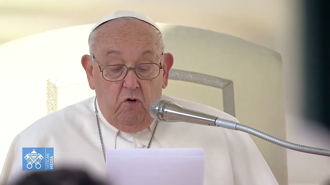 Tiếp kiến chung 27/11: Phúc Âm là tin vui - Không thể loan báo với gương mặt chảy dài và u sầu