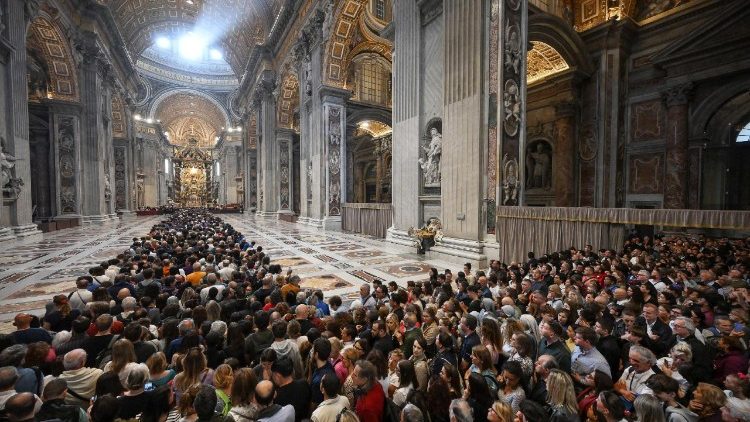 Đài Rai của Ý: hơn 170 phái đoàn nguyên thủ quốc gia và chính phủ, 450 ngàn người tham dự tang lễ ĐTC Phanxicô