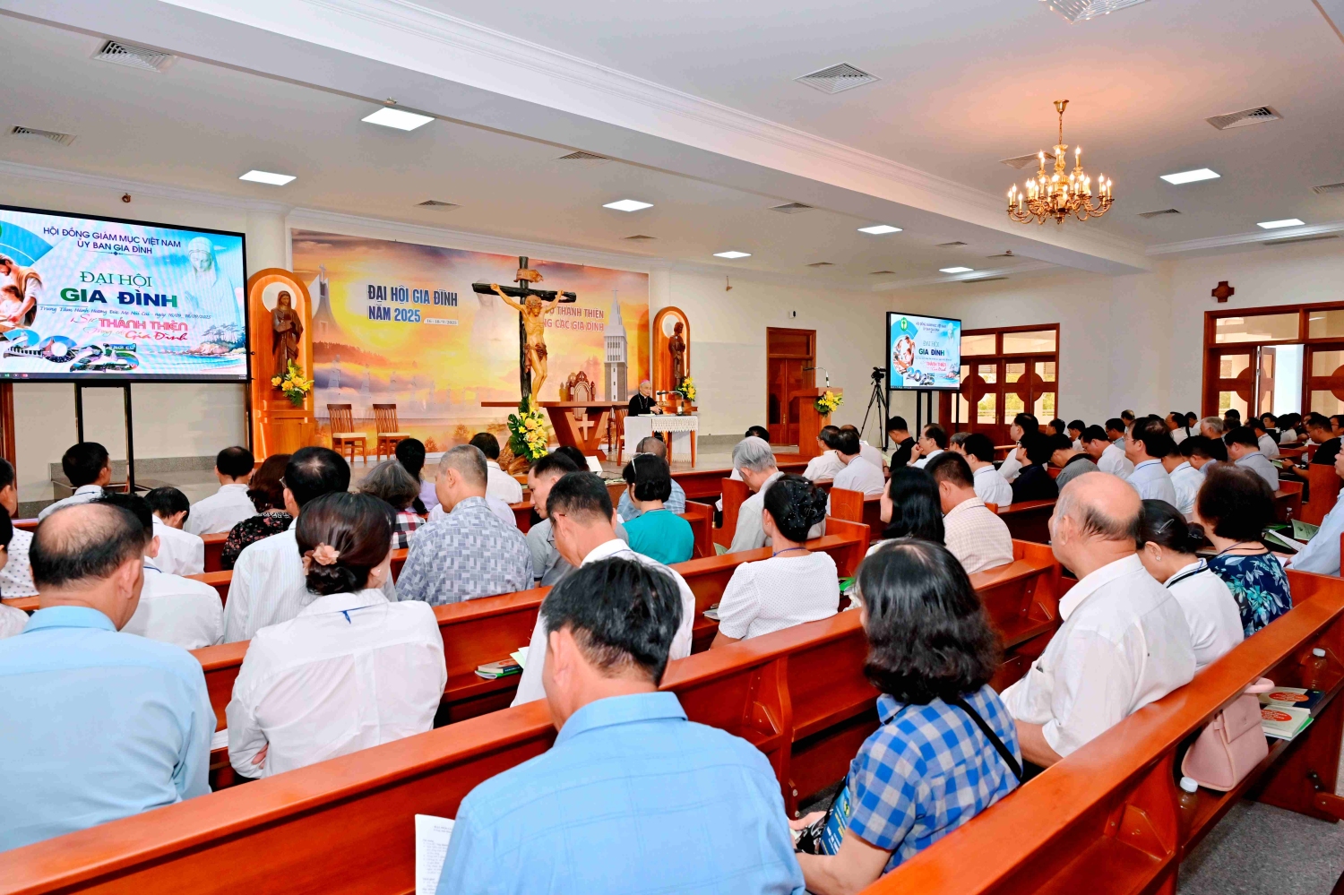 Đại hội gia đình