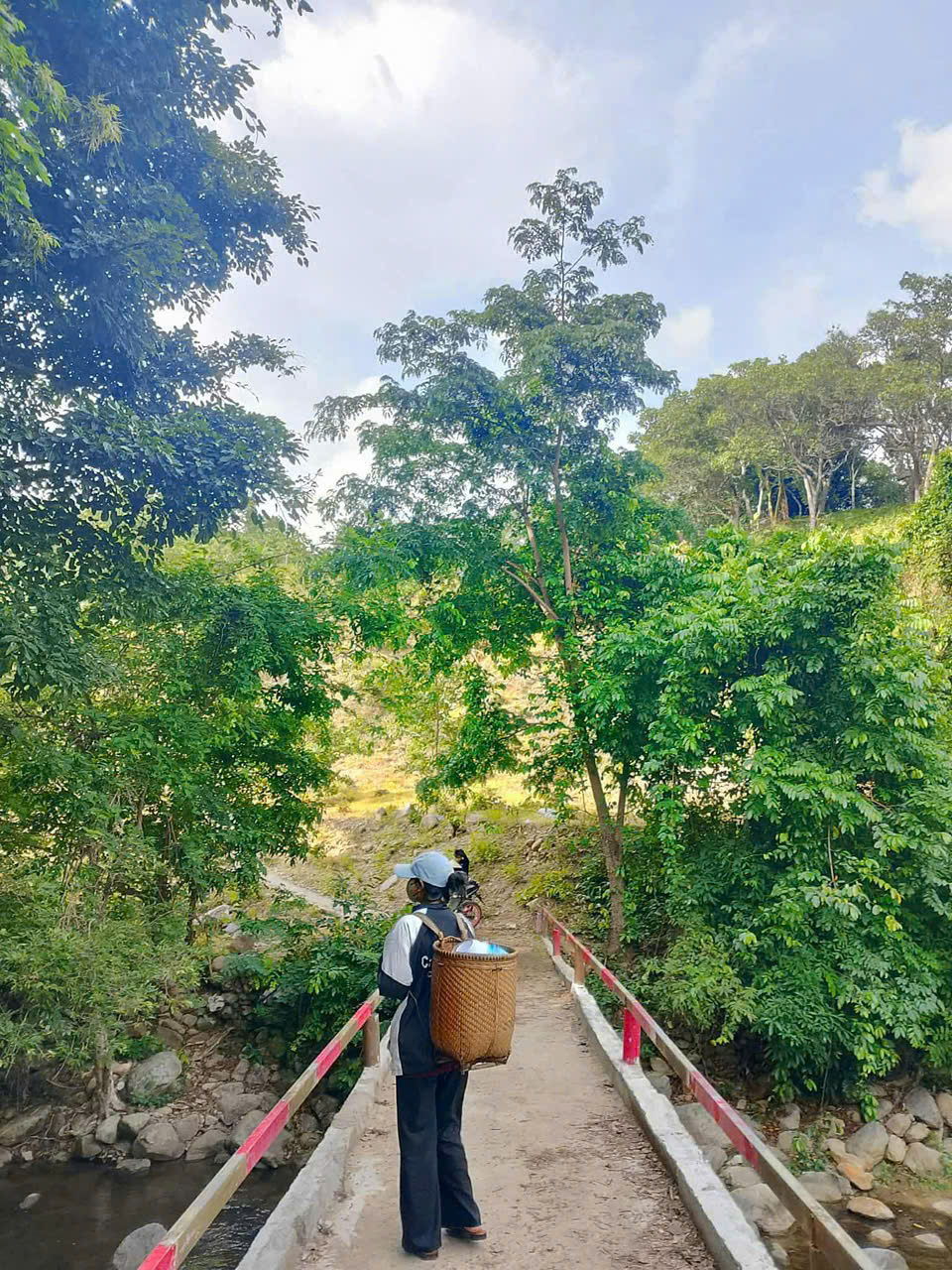 Viết Về Em – Người Tu Sĩ Trẻ Giữa Vùng Núi Đại Ngàn